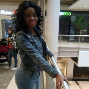 Meet your Posher, Yemi